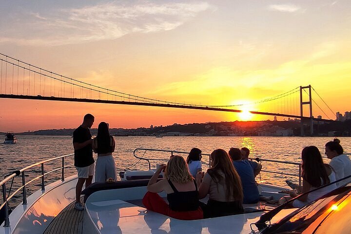 Luxury chauffeur-driven Mercedes transfer in Istanbul